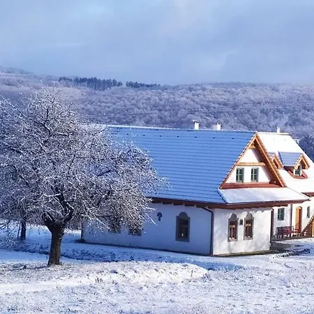 Vidiecky Dom Na Jablonci