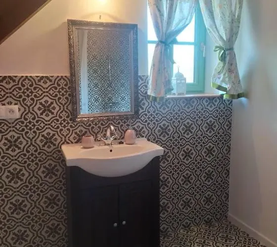 Vidiecky Dom Na Jablonci * Hrušov