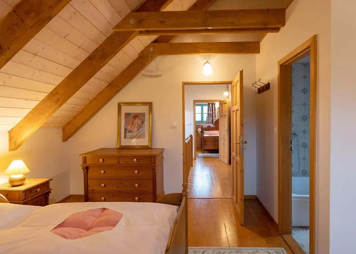 Vidiecky Dom Na Jablonci * Hrusov